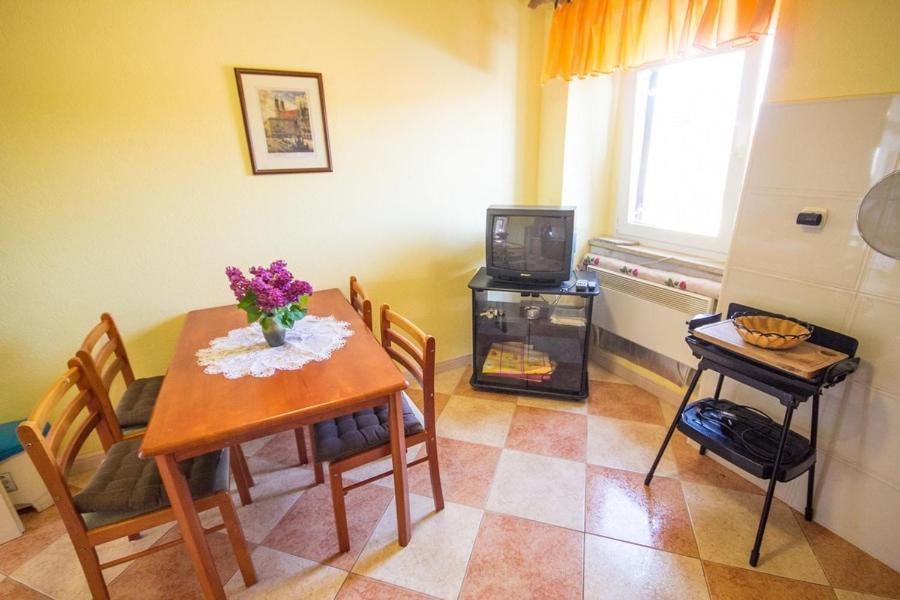 Apartment Bencic Karigador Ngoại thất bức ảnh